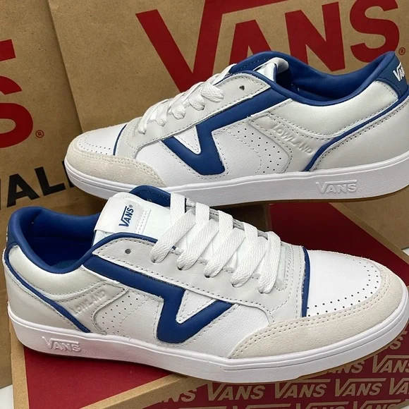 Vans Men’s Lowland Cc Jmp R
Court Navy/White
VN0007P2NAV
Sneakers - Picture 10 of 16